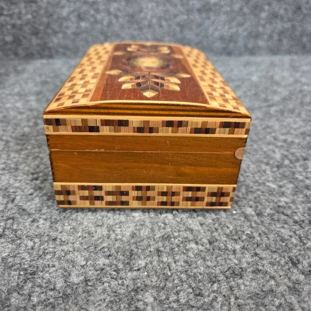 Colorful Straw Mosiac Trinket Box Intricate Folk Art Design Hinged Lid Wood USSR